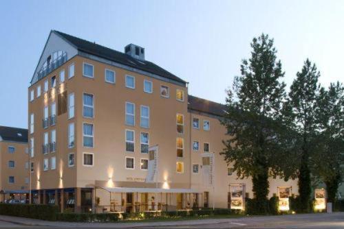 Hotel Lifestyle Landshut Ngoại thất bức ảnh