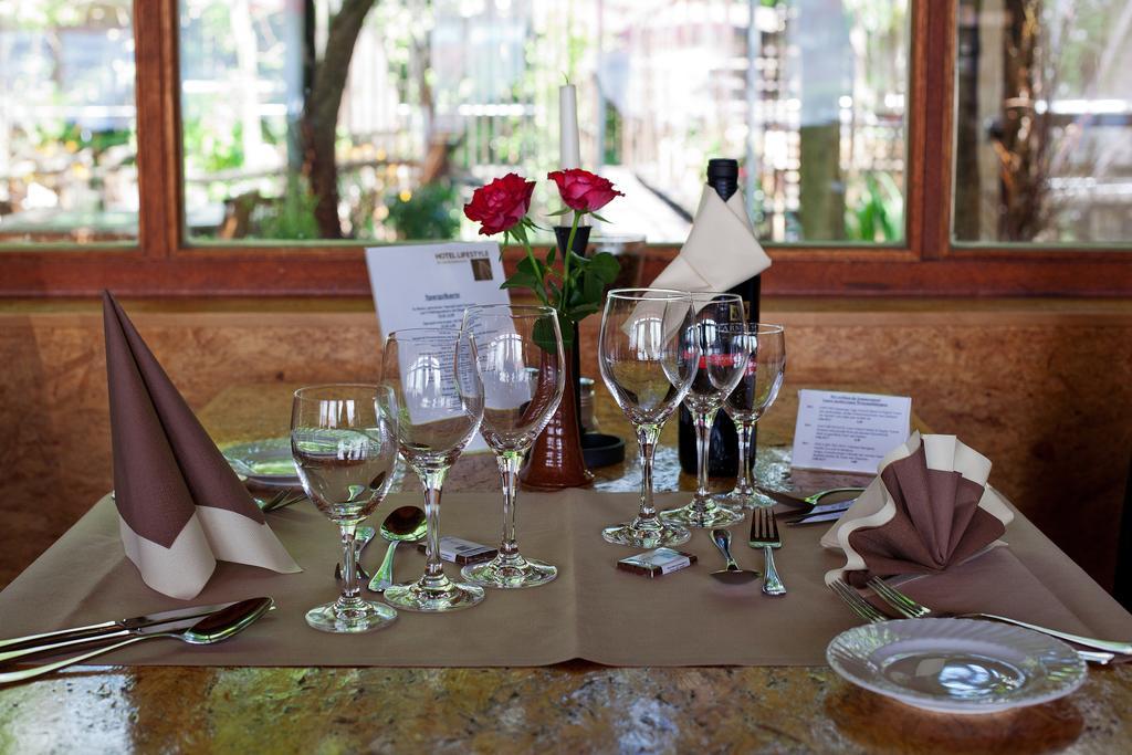 Hotel Lifestyle Landshut Ngoại thất bức ảnh